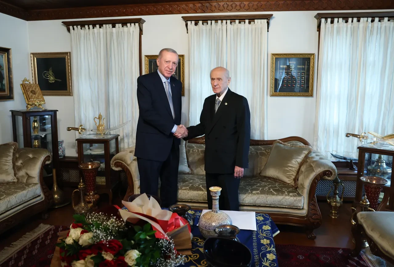 Ankara'da kritik görüşme! Cumhurbaşkanı Erdoğan, Devlet Bahçeli'yi ziyaret etti