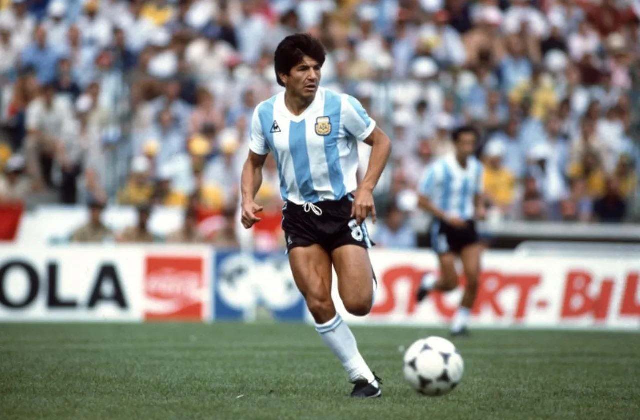 Arjantin futbolu yasta! Maradona'nın takım arkadaşı hayatını kaybetti