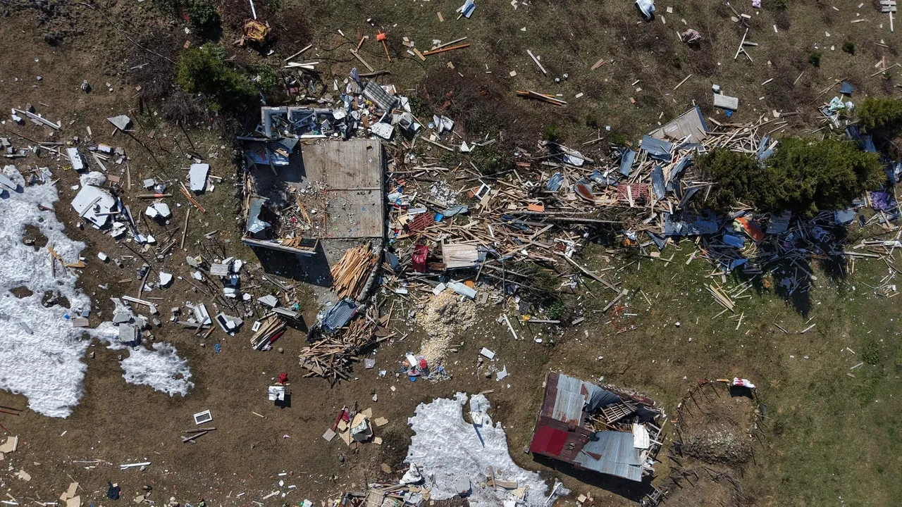 Felaketin boyutu karlar eriyince gün yüzüne çıktı! 23 ev harabeye döndü