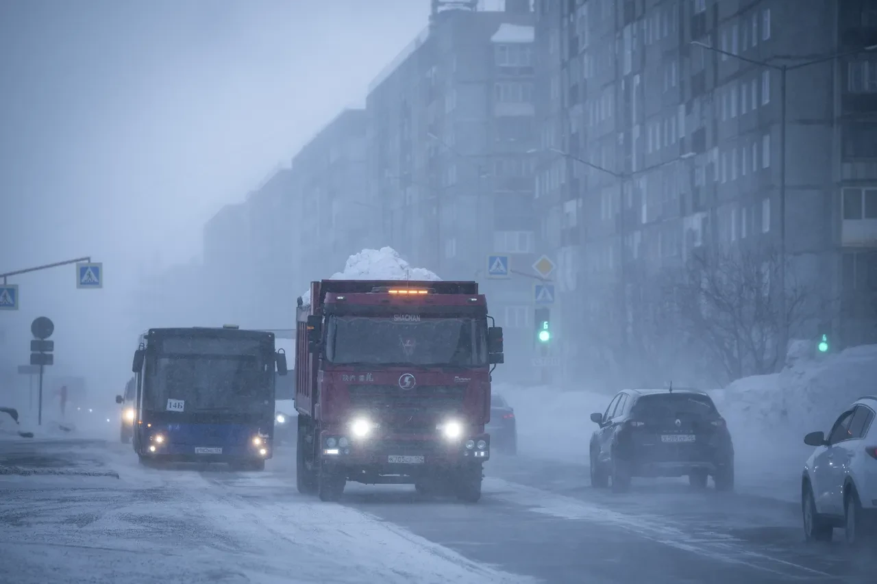 Fotoğraflar korku filmlerini aratmıyor! Karın altında yaşayan şehir