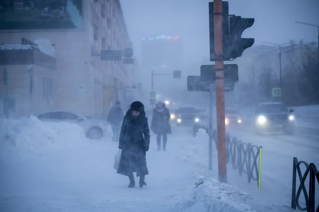 Fotoğraflar korku filmlerini aratmıyor! Karın altında yaşayan şehir