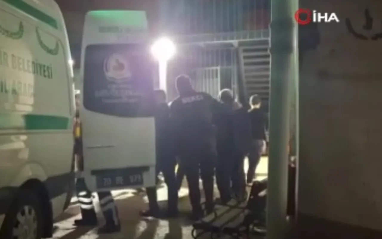 Gelini ne yaptıysa kurtaramadı! Dev bıçaklar paramparça etti