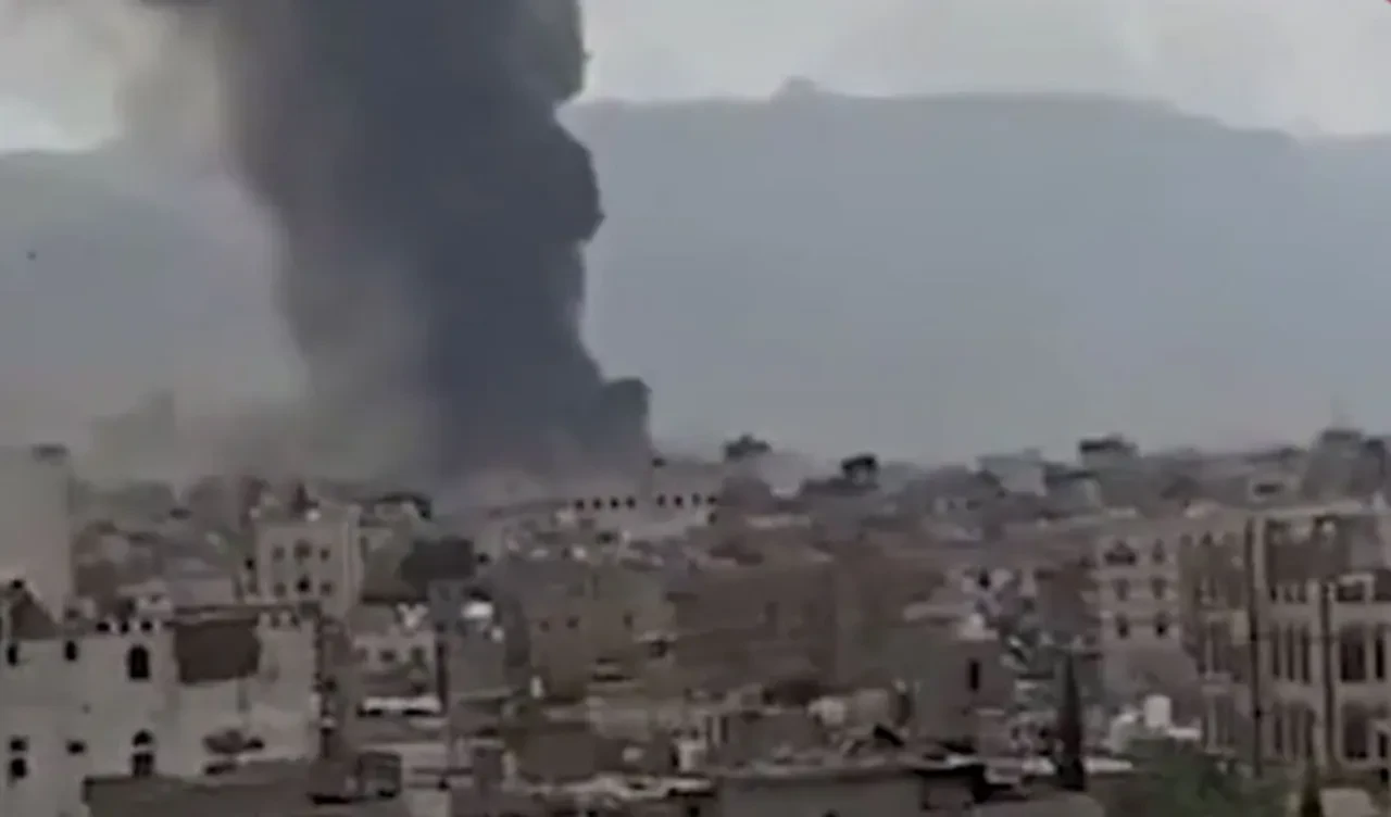 İsrail, Yemen'e uyarısının ardından bomba yağdırdı!