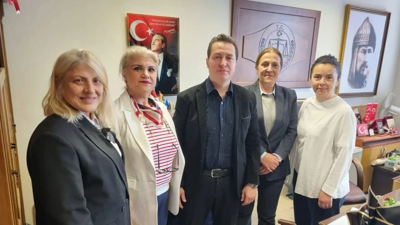 Kadın Haklarını Koruma Derneği'nden cesur savcıya destek ziyareti!