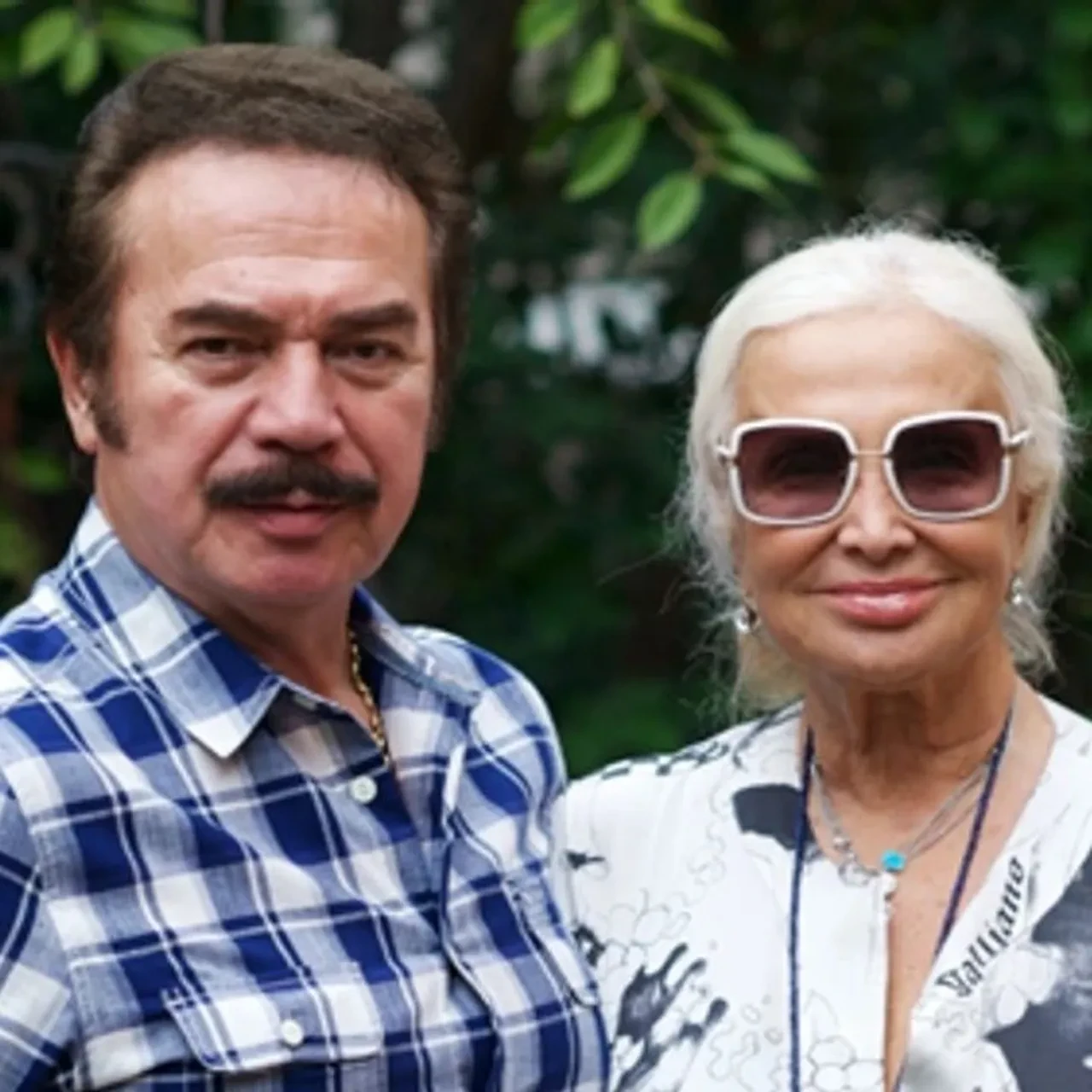 Orhan Gencebay'ın eşi Sevim Emre komşularıyla kavga ettiği iddiaları hakkında konuştu 