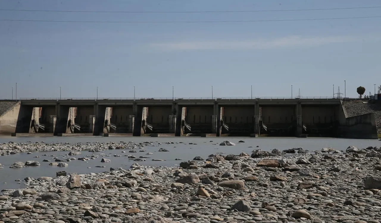 Pakistan'da çok az su kaldı! Başbakan Şerif, Hindistan'a ateş püskürdü