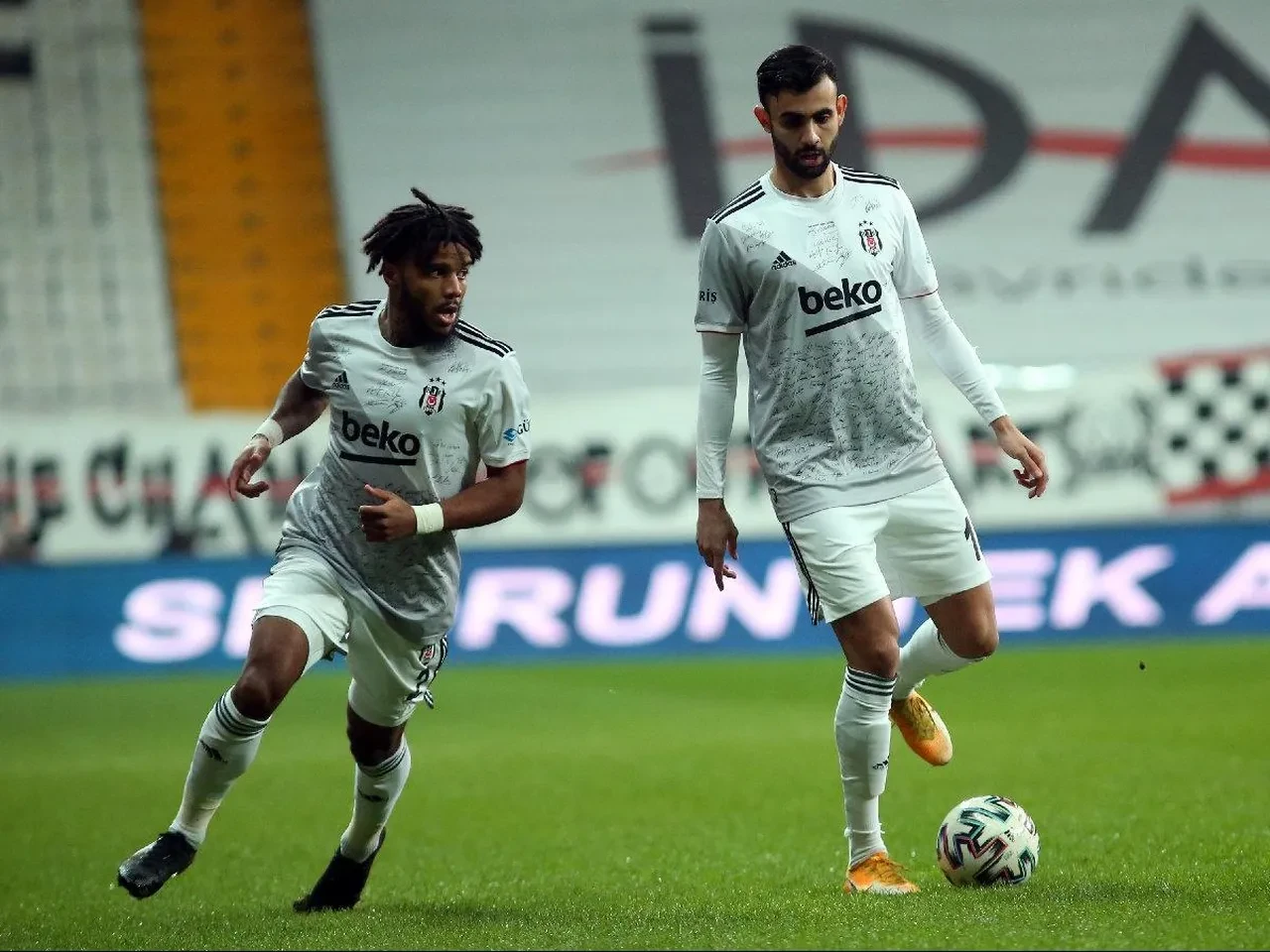 Sergen Yalçın yayında sert cevap verdi: 'İkisini de reddettim, ortalığı karıştırdı'