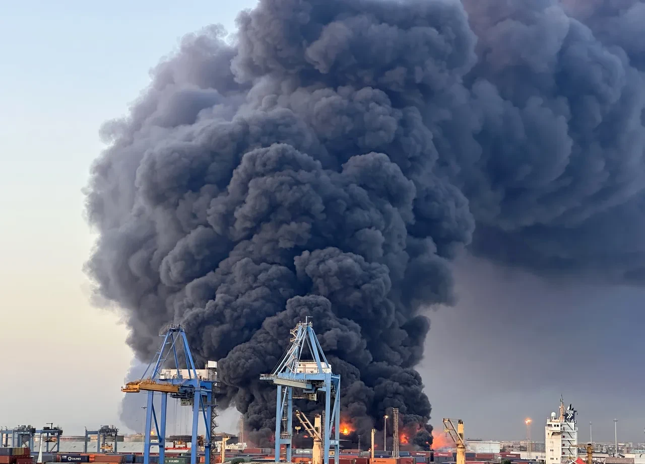 Sudan'da üst üste büyük patlamalar! Tüm seferler durdu 