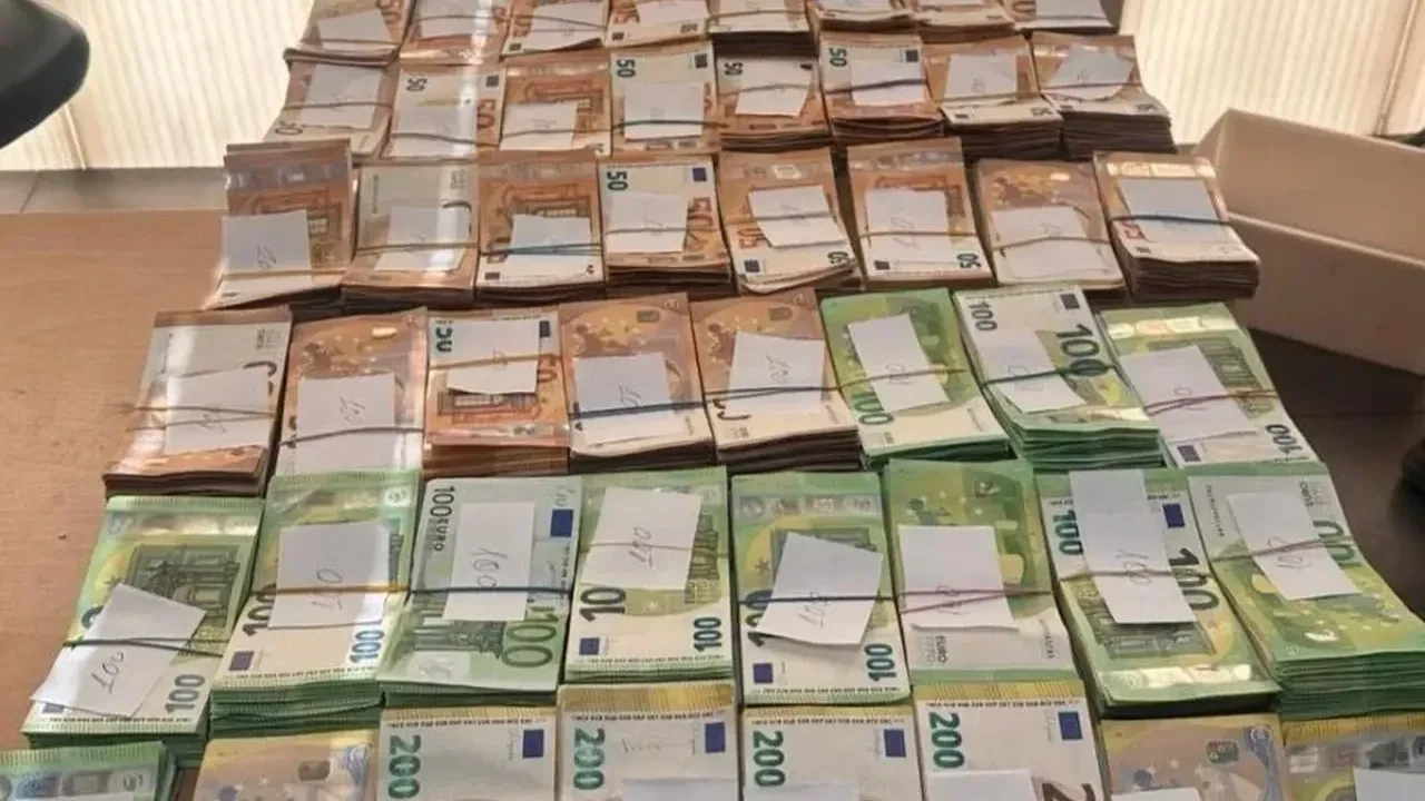 61 bin 300 euro ile yakalandı! Para komşuda kaldı