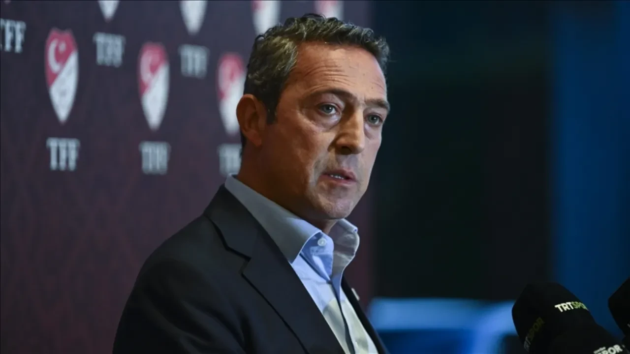 Ali Koç hangi kanalda? İstifa çağrıları sonrası ilk kez canlı yayında