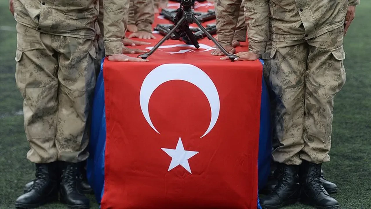 Askerlik 3 aya mı düştü? Yeni askerlik süresi 3 aya düşecek iddiası vardı