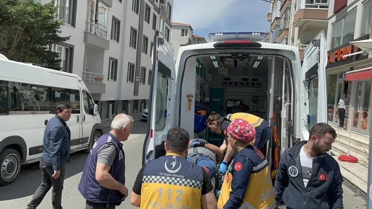 Çorlu'da yüksekten düşen işçi yaralandı