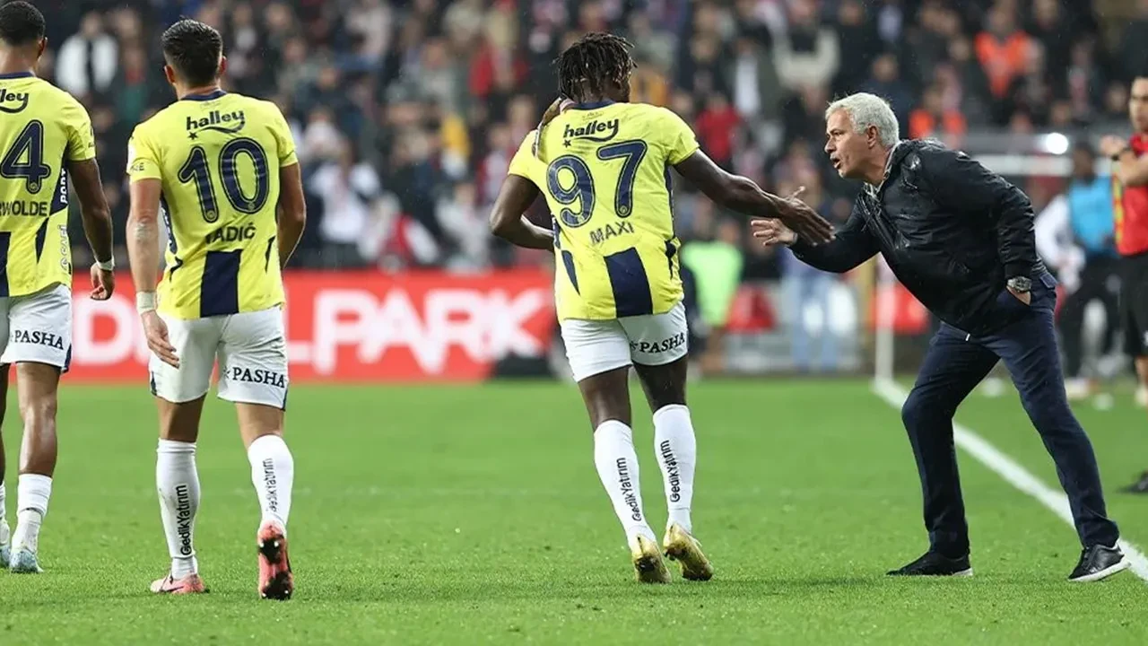 Fenerbahçe ile yollarını ayırıyor! İşte Saint-Maximin