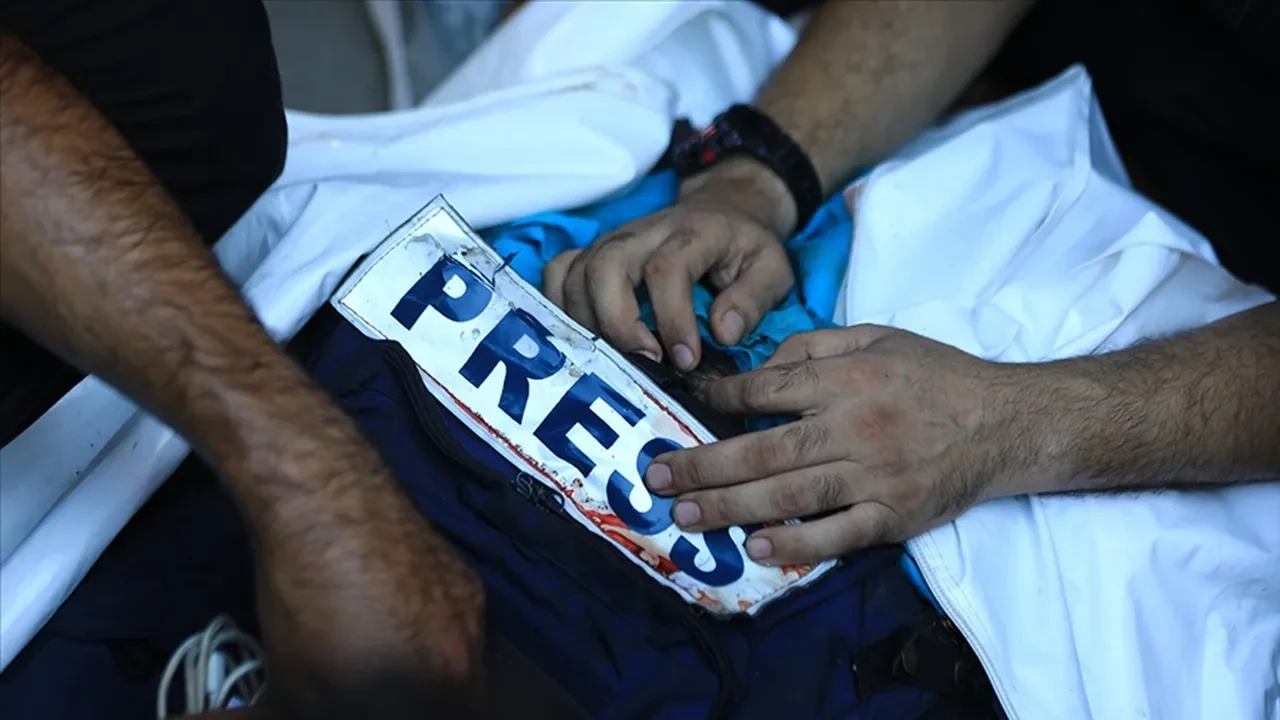 Filistinli gazeteci, kızının doğumundan saatler sonra İsrail saldırısında öldürüldü