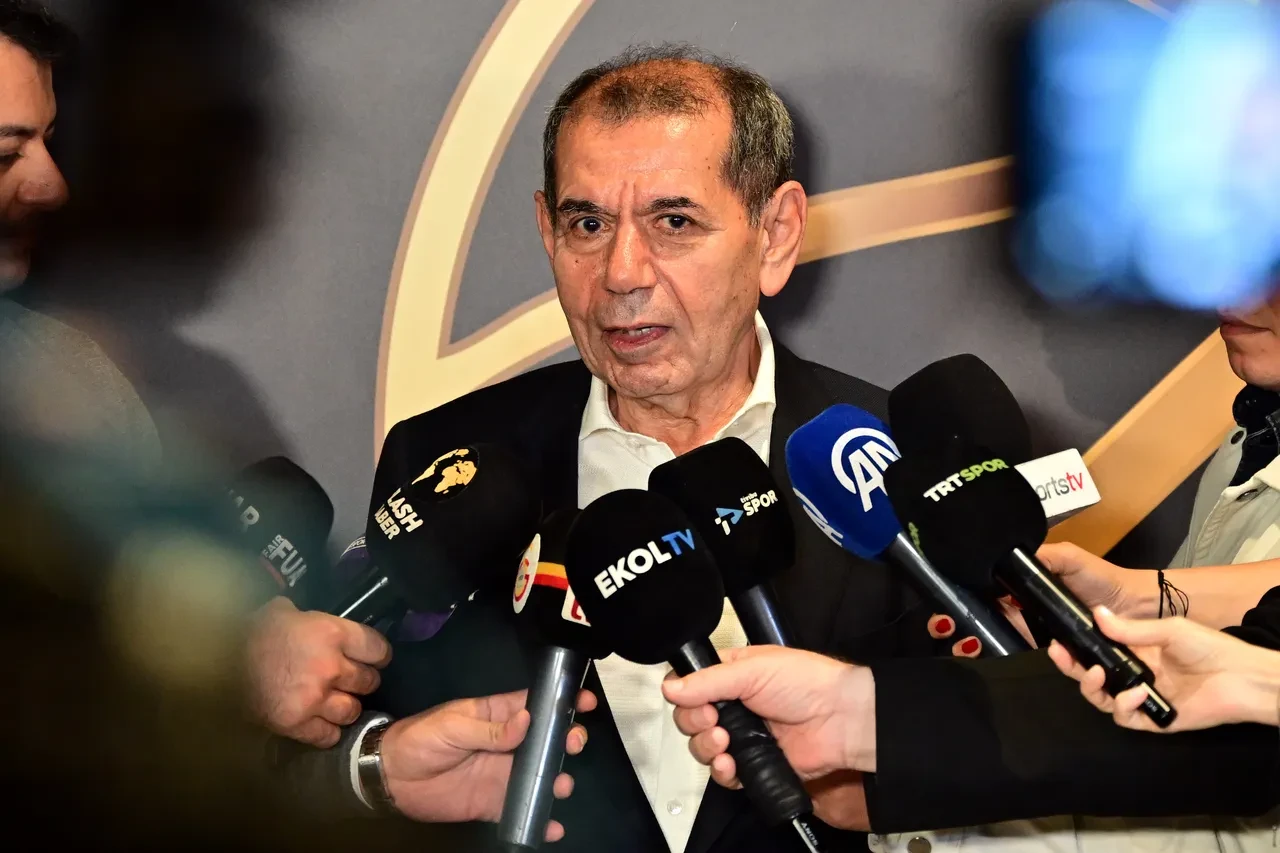 Galatasaray'dan Victor Osimhen açıklaması! Dursun Özbek transfer için tarih verdi