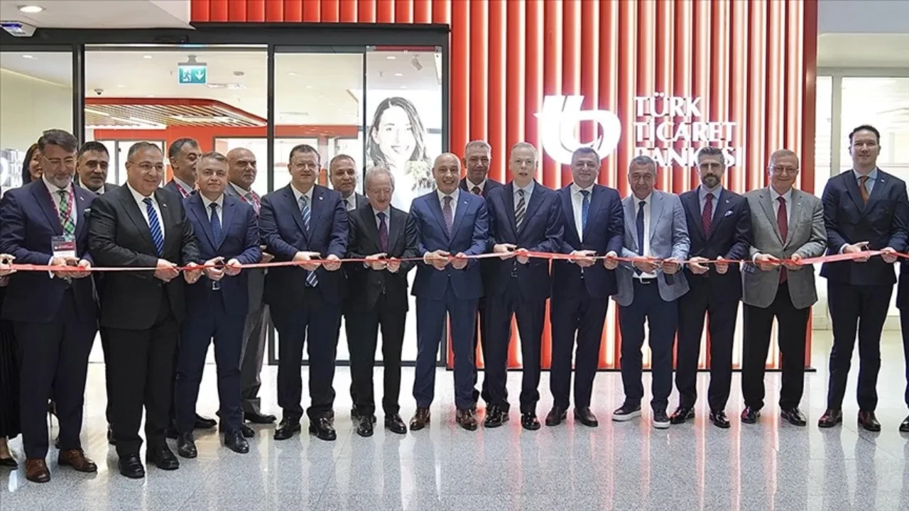 İlk özel sermayeli milli banka Türk Ticaret Bankası yeniden faaliyette