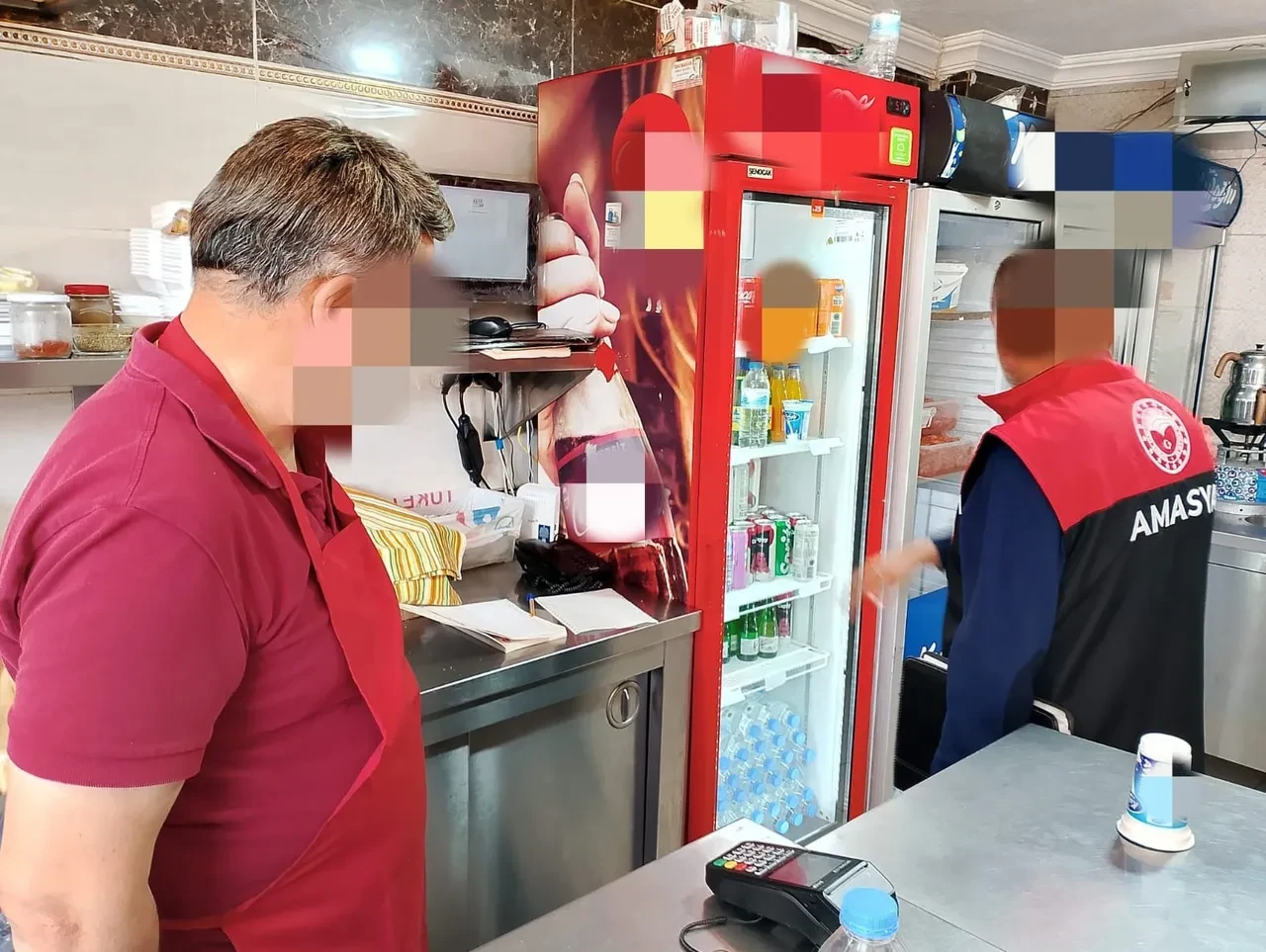 İnsan sağlığını hiçe saydılar! 26 tavuk dönerciye ceza