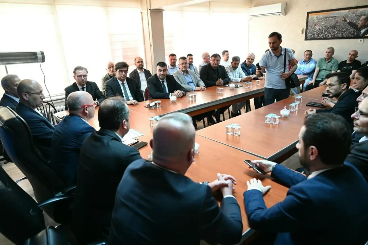 İyi Partili 3 isim AK Parti'ye katıldı