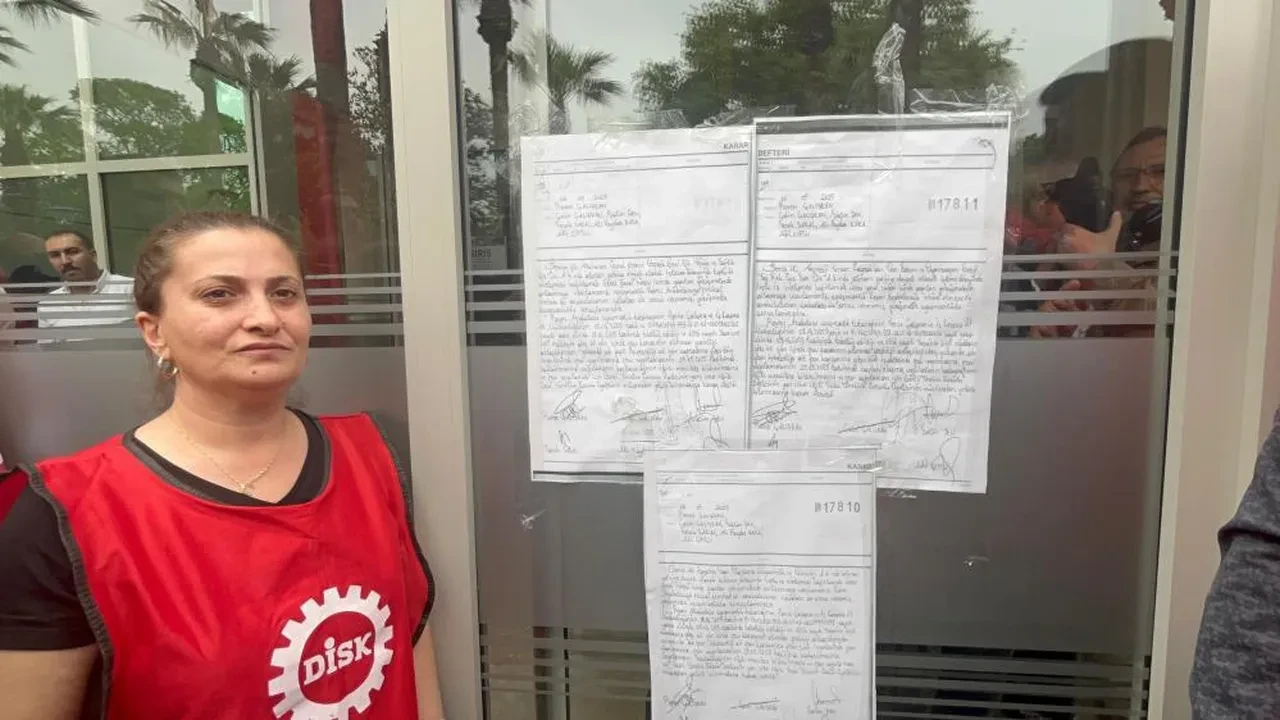 İzmir Büyükşehir Belediyesinde maaş krizi büyüyor!