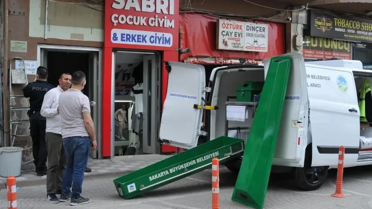 Korkunç gerçek böyle ortaya çıktı: Apartmandan gelen kötü koku...