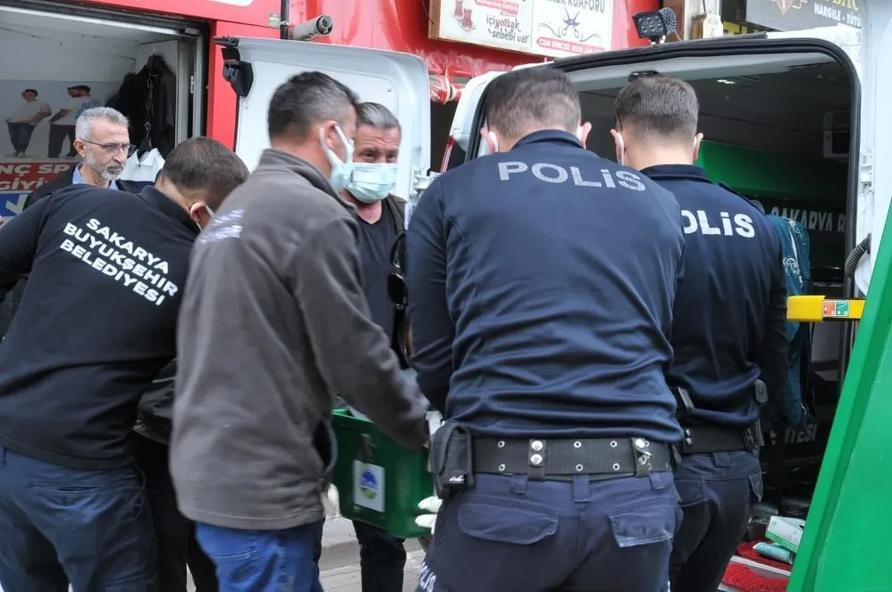 Korkunç gerçek böyle ortaya çıktı: Apartmandan gelen kötü koku...