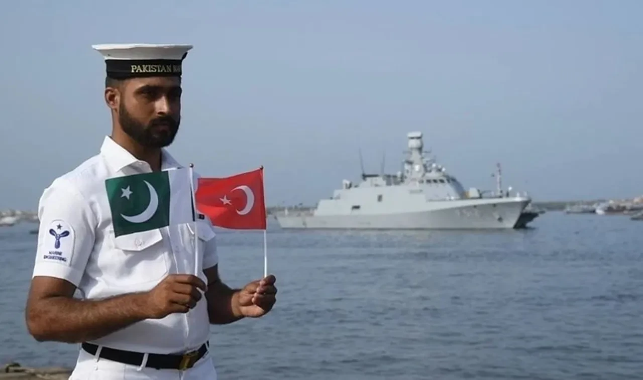 Pakistan ordusuna kardeş desteği! İşte Türkiye tarafından verilen milli silahlar