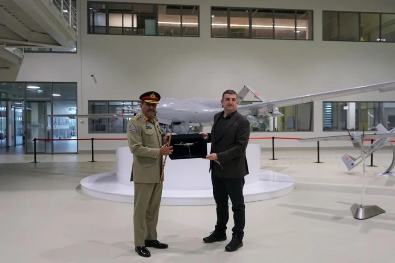 Pakistan ordusuna kardeş desteği! İşte Türkiye tarafından verilen milli silahlar