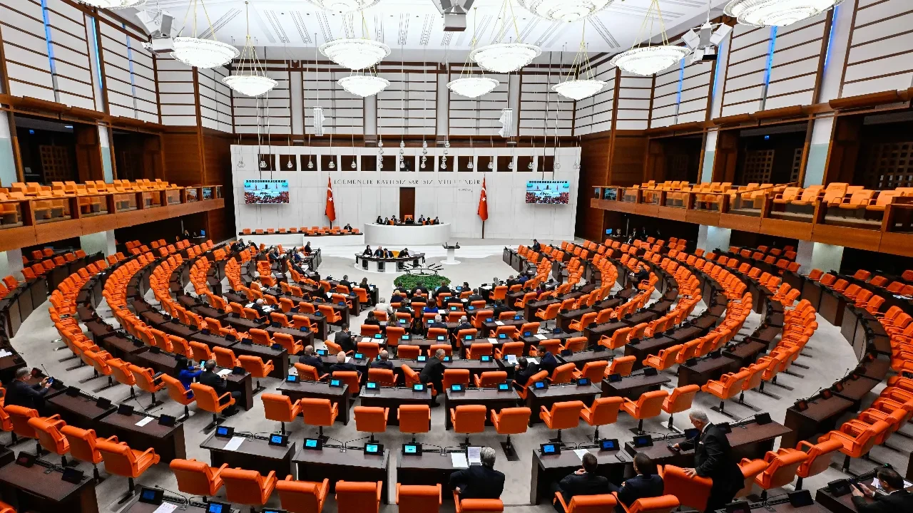 TBMM'de 9 madde kabul edildi: 250 liralık ceza 1500 liraya yükseldi