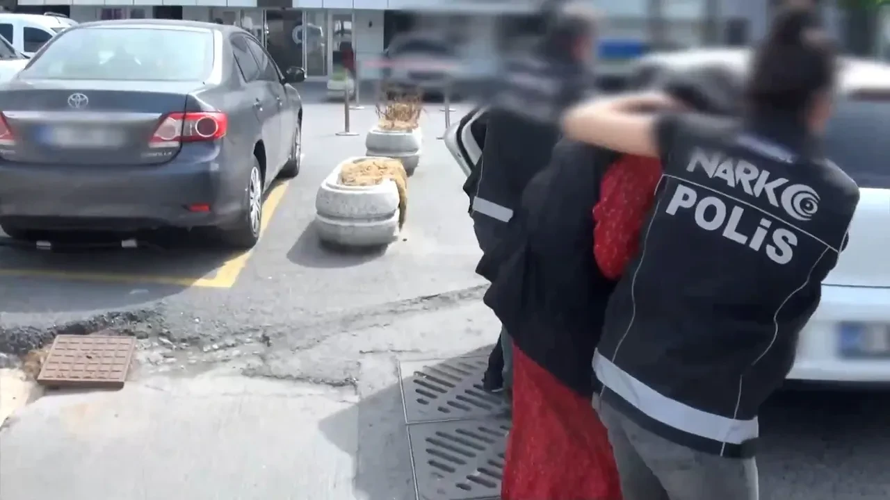 Zehir tacirlerine büyük darbe! 8 milyon uyuşturucu hap ele geçirildi