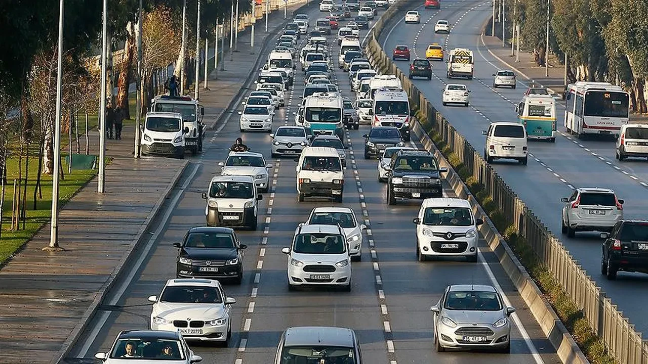 Araç sahipleri dikkat! Trafikte yeni dönem başladı: Maliye o sürücüleri yakın takibe aldı