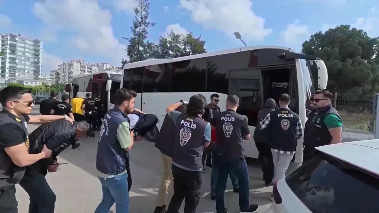 Bahis çetesinin sonu oldu! Yurt dışına 100 milyon TL ve 100 Bitcoin gönderince her şey ortaya çıktı