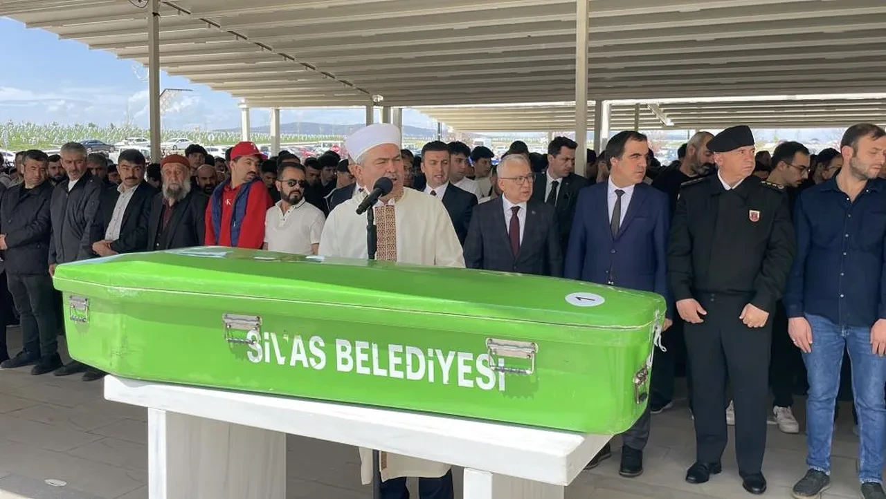 Boğazları kesilerek öldürülen abi kardeş toprağa verildi