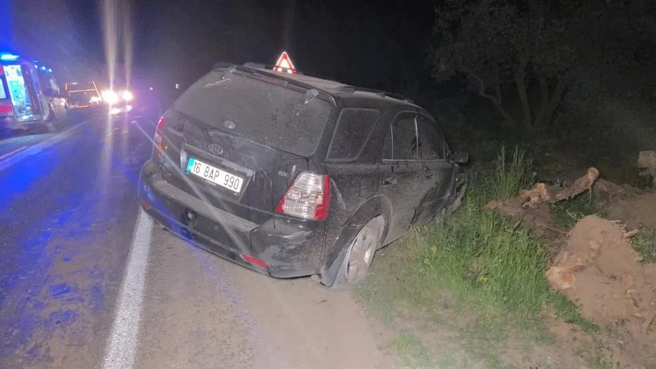 Bursa'da otomobil ile cip çarpıştı: 3 kişi can verdi, alkollü sürücü saklandı