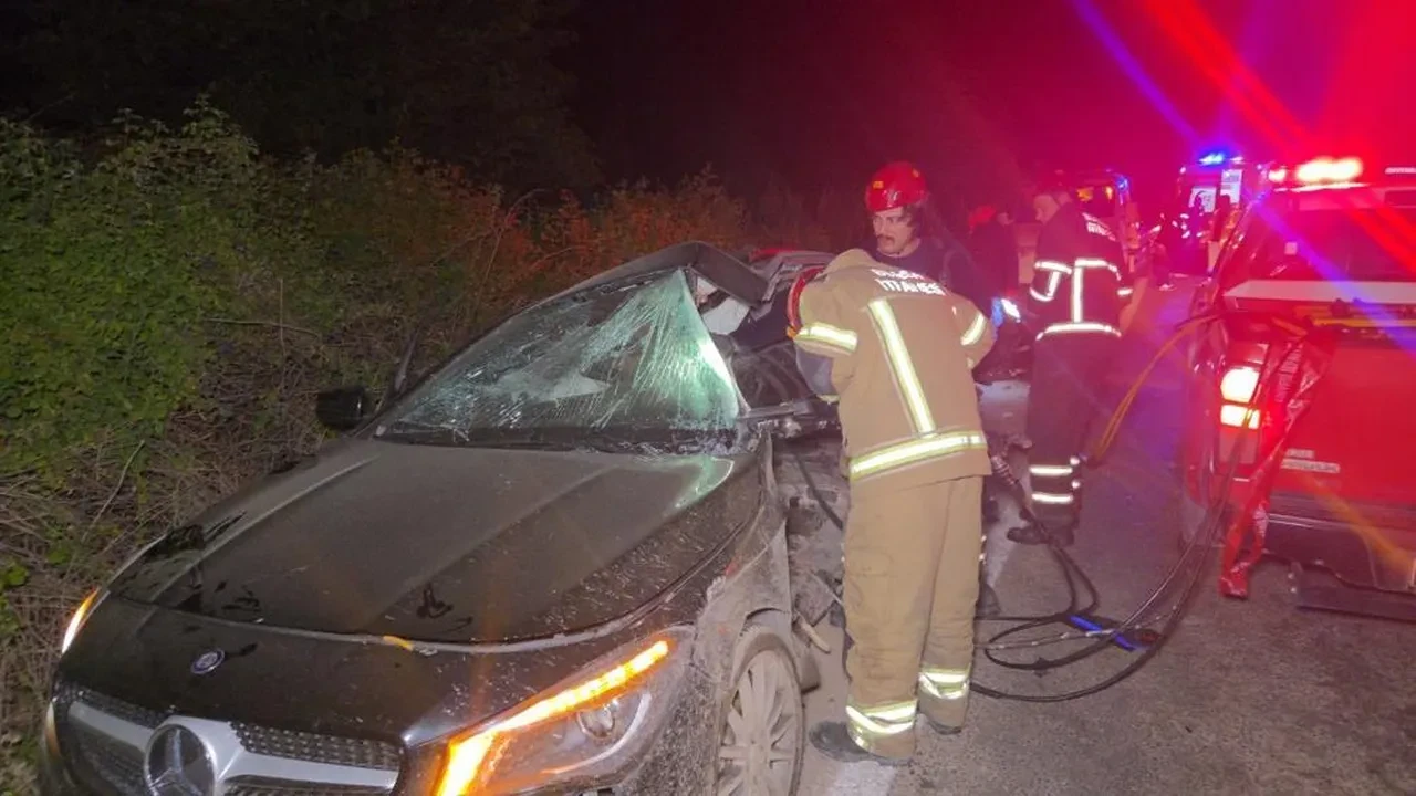Bursa'da otomobil ile cip çarpıştı: 3 kişi can verdi, alkollü sürücü saklandı