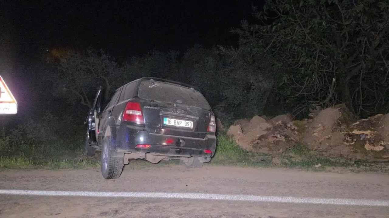 Bursa'da otomobil ile cip çarpıştı: 3 kişi can verdi, alkollü sürücü saklandı