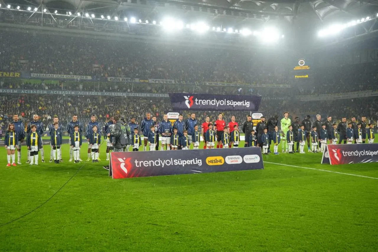 Fenerbahçe ile Başakşehir 22. randevuda