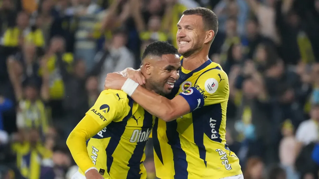 Fenerbahçe'de sürpriz ayrılık! Yönetim golcü oyuncu için kararını verdi