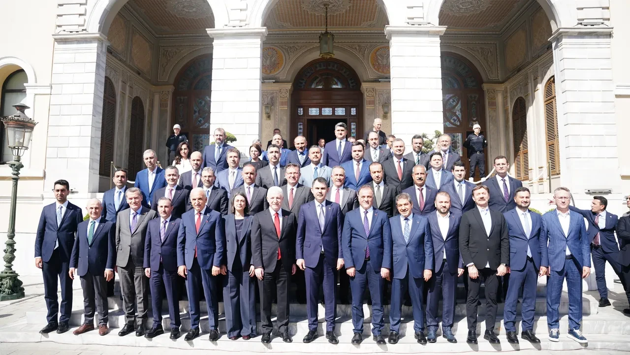 Kentsel dönüşüm komisyonu kuruluyor! Bakan Kurum duyurdu 