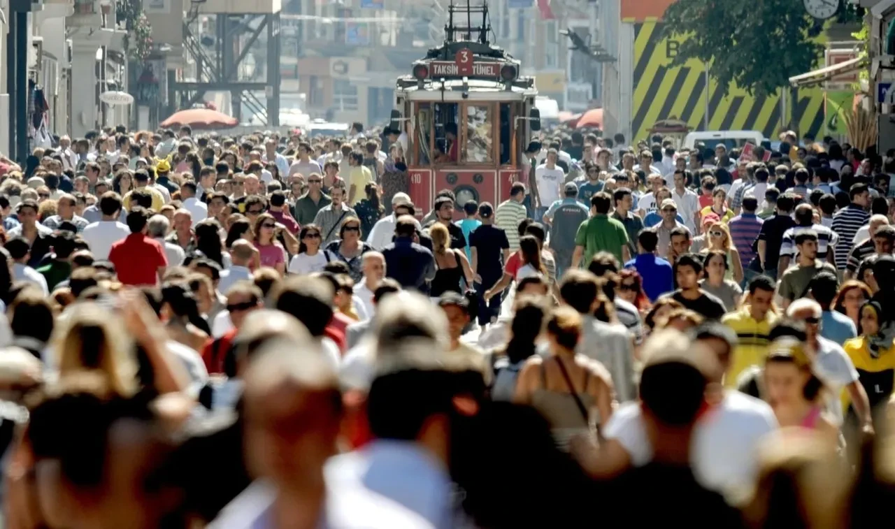 Scooby Doo çıkartması kötülük yanı başımızda! Nüfusu azaltan ekonomi değil...