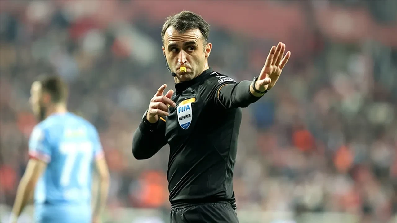 Trabzonspor - Galatasaray maçının hakemi belli oldu