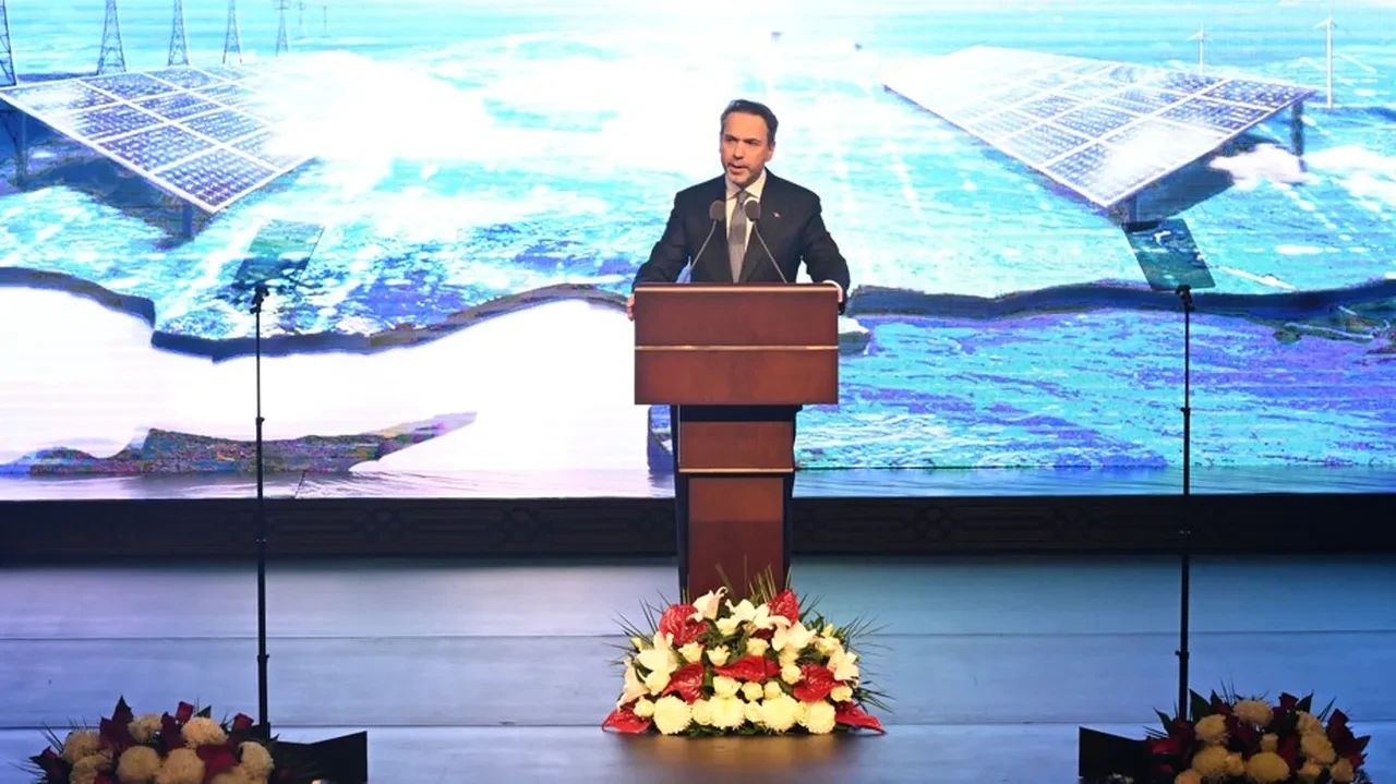 Türkiye, Suriye’ye doğal gaz gönderecek! Bakan Bayraktar duyurdu