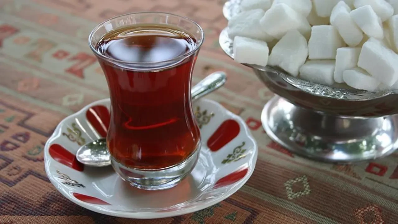 Türkiye'nin çay markasını satın almışlardı! 6 yılın ardından satışa çıkardılar