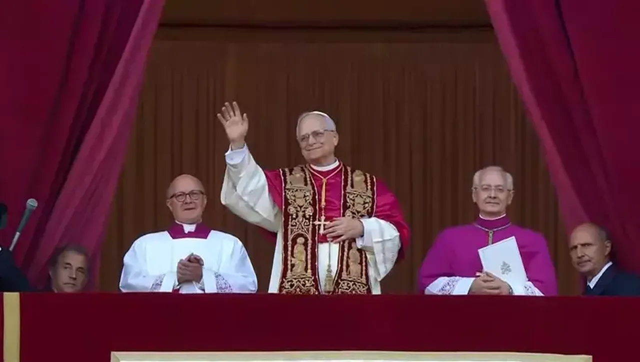 Yeni Papa Robert Francis Prevost kimdir? Katolik Kilisesi'nin ilk Amerikalı papası oldu