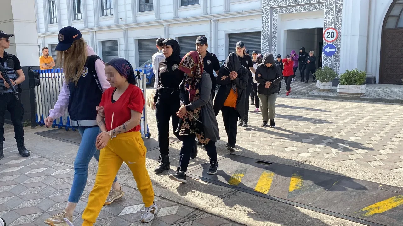 Araç kiralamak isteyenlere büyük tuzak! 180 milyon liralık vurgun yaptıkları ortaya çıktı!