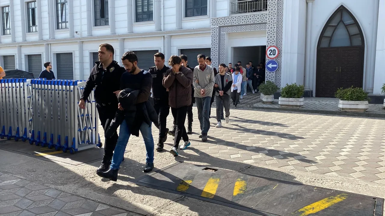 Araç kiralamak isteyenlere büyük tuzak! 180 milyon liralık vurgun yaptıkları ortaya çıktı!