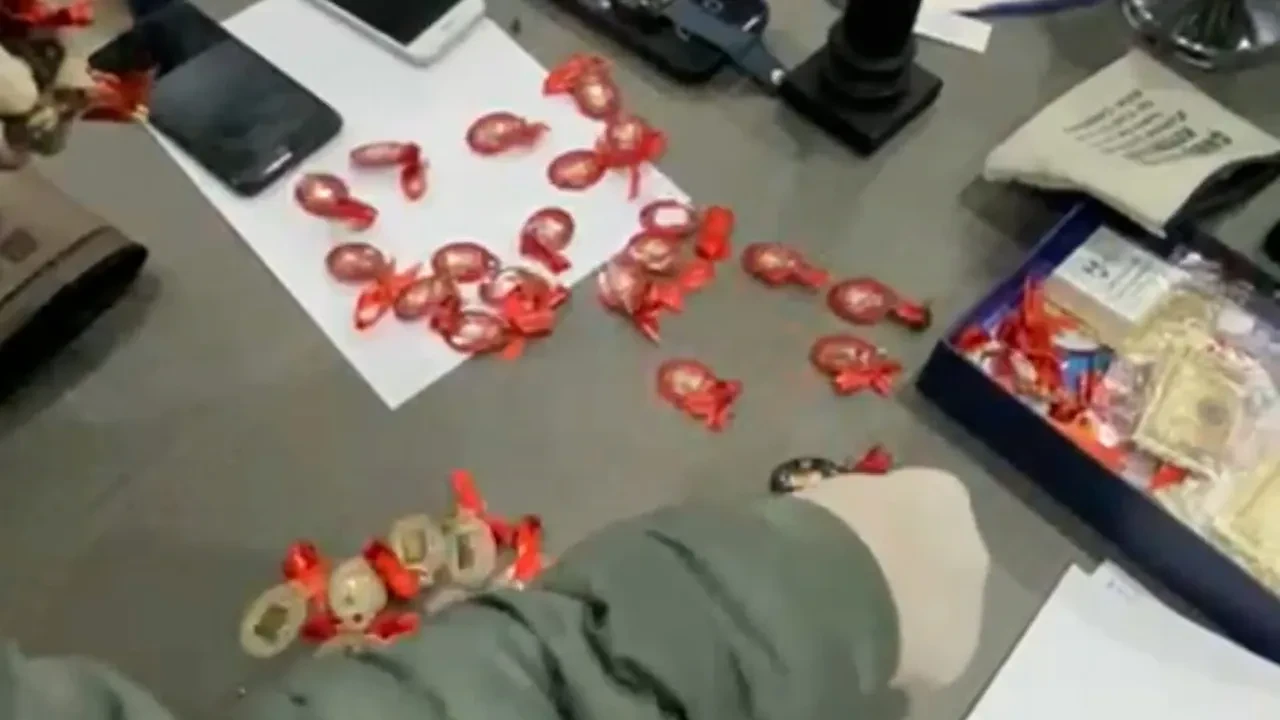 Bakan Yerlikaya duyurdu: 3 ilde tefeci operasyonu! Mal varlıkları şoke etti