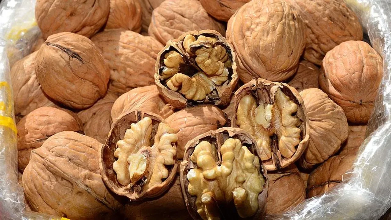 Beyin nöronlarını harekete geçiriyor hafızayı uçuruyor! Sabahları bir avuç yiyin yeter