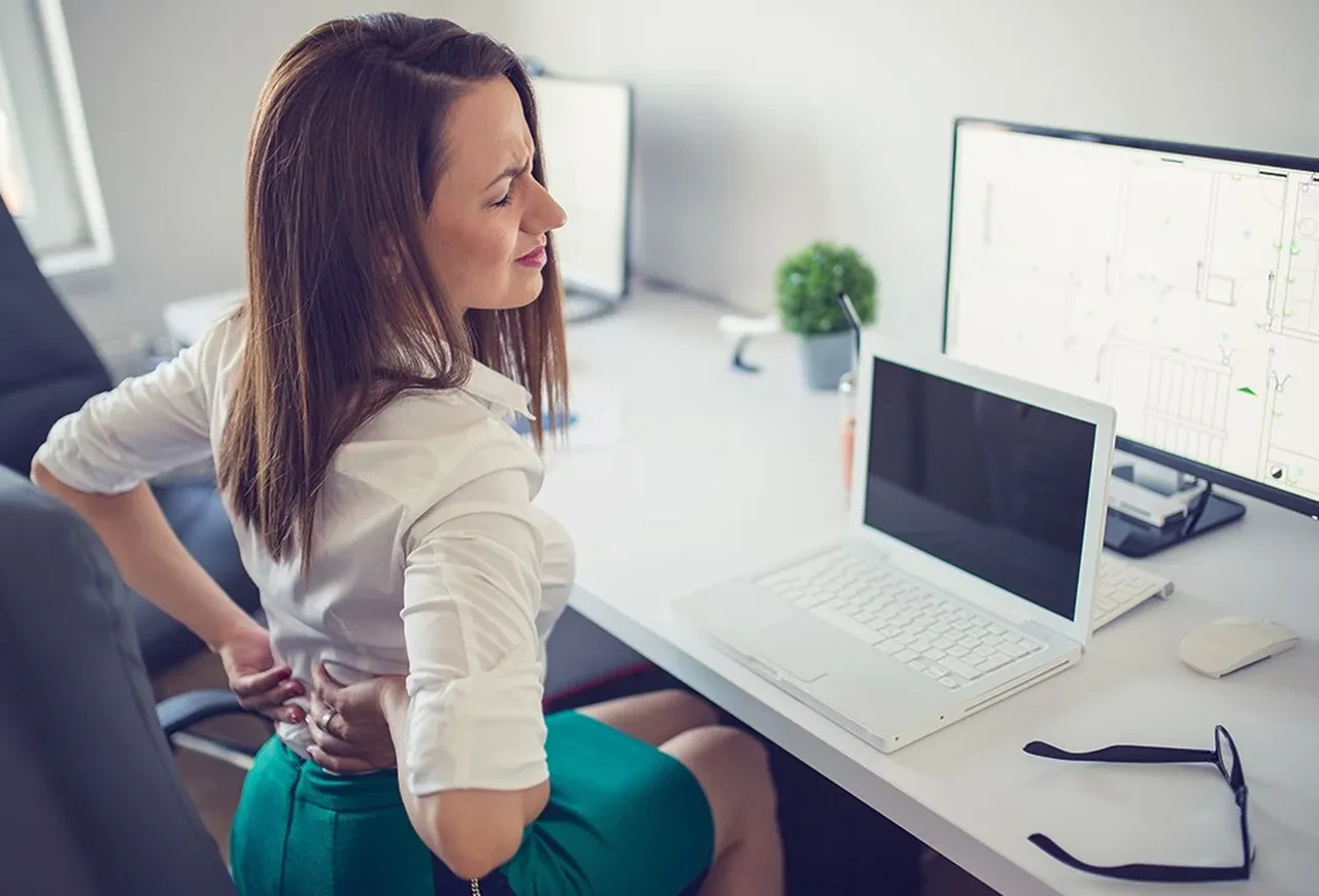 Masa başı çalışanlar dikkat! 'Geri dönülemez hastalıklar sizi bekliyor'