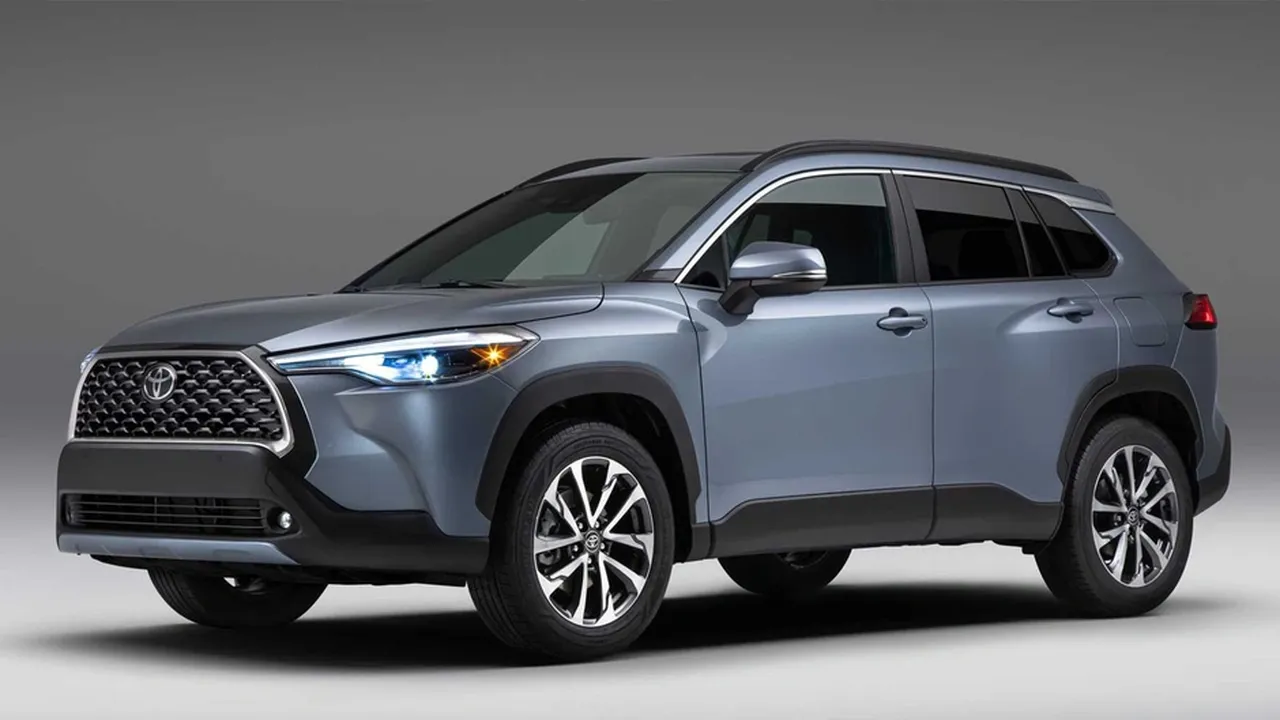 Otomobil piyasasında Toyota rüzgarı! Türkiye’de yüzde 51 büyüdü