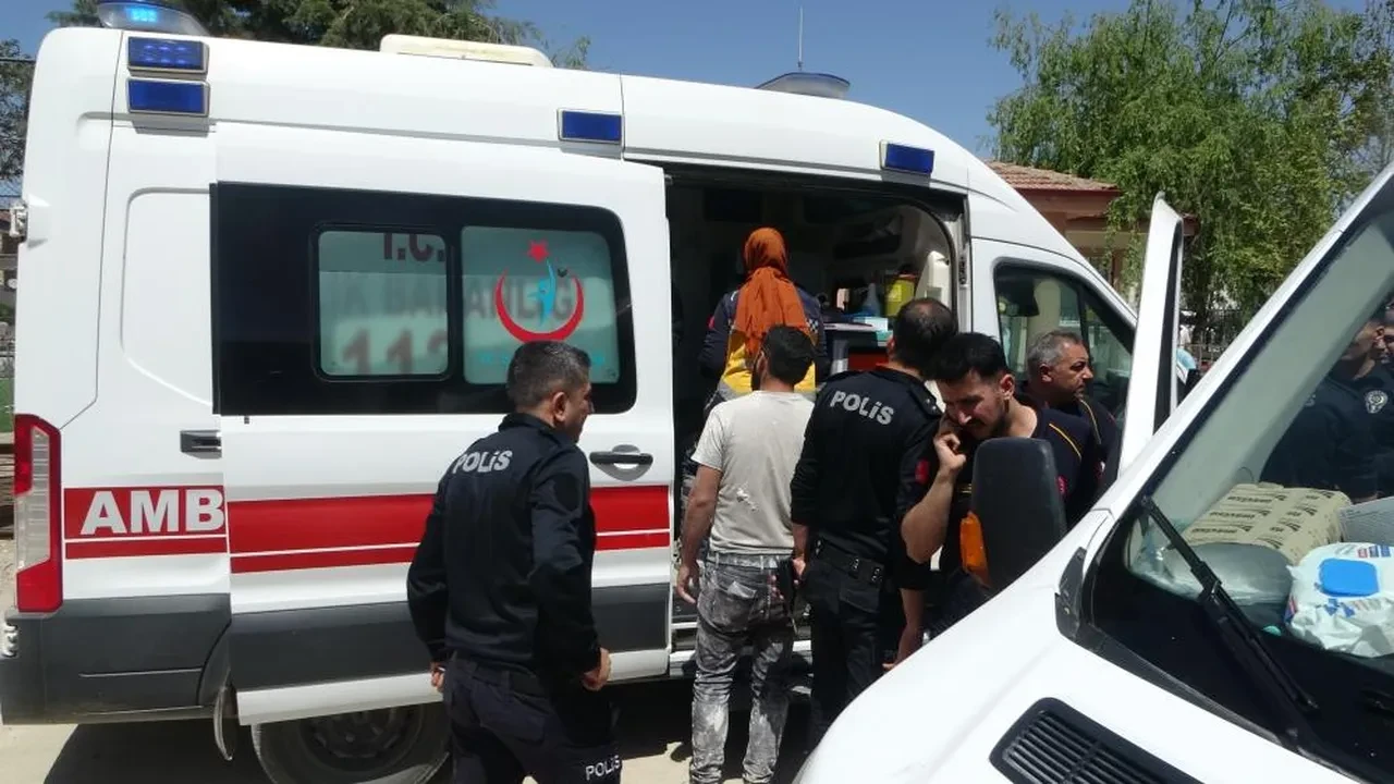 Şantiye işçileri birbirine girdi! Taşlı sopalı kavgada çok sayıda kişi yaralandı